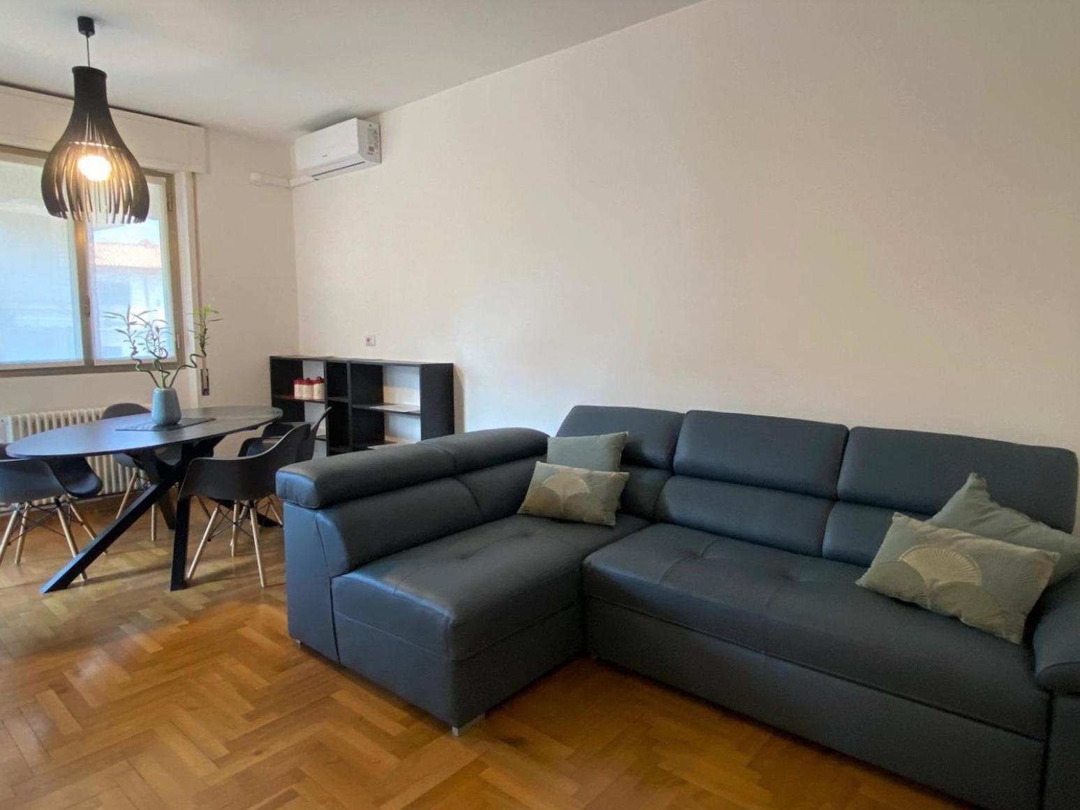 The Little Duck - Modern Apartment With Balcony Côme Esterno foto