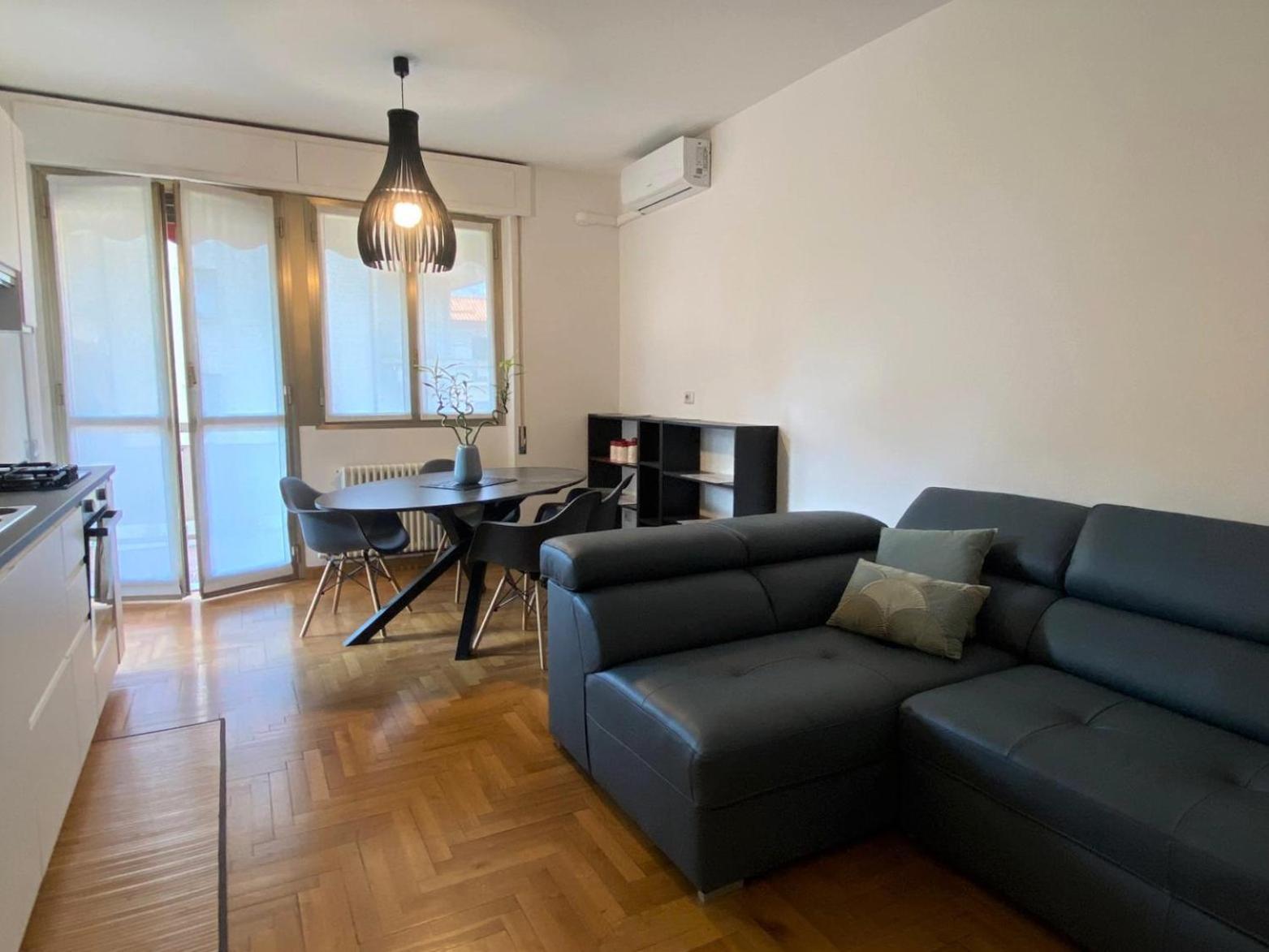 The Little Duck - Modern Apartment With Balcony Côme Esterno foto