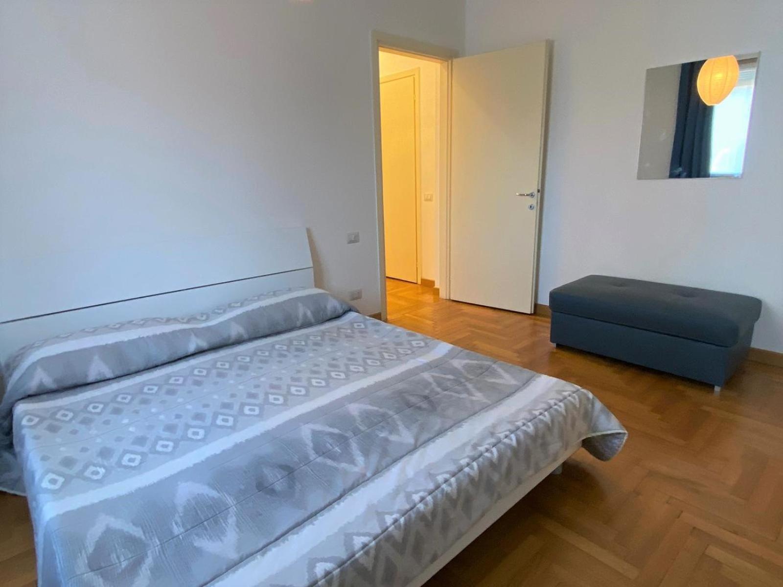 The Little Duck - Modern Apartment With Balcony Côme Esterno foto