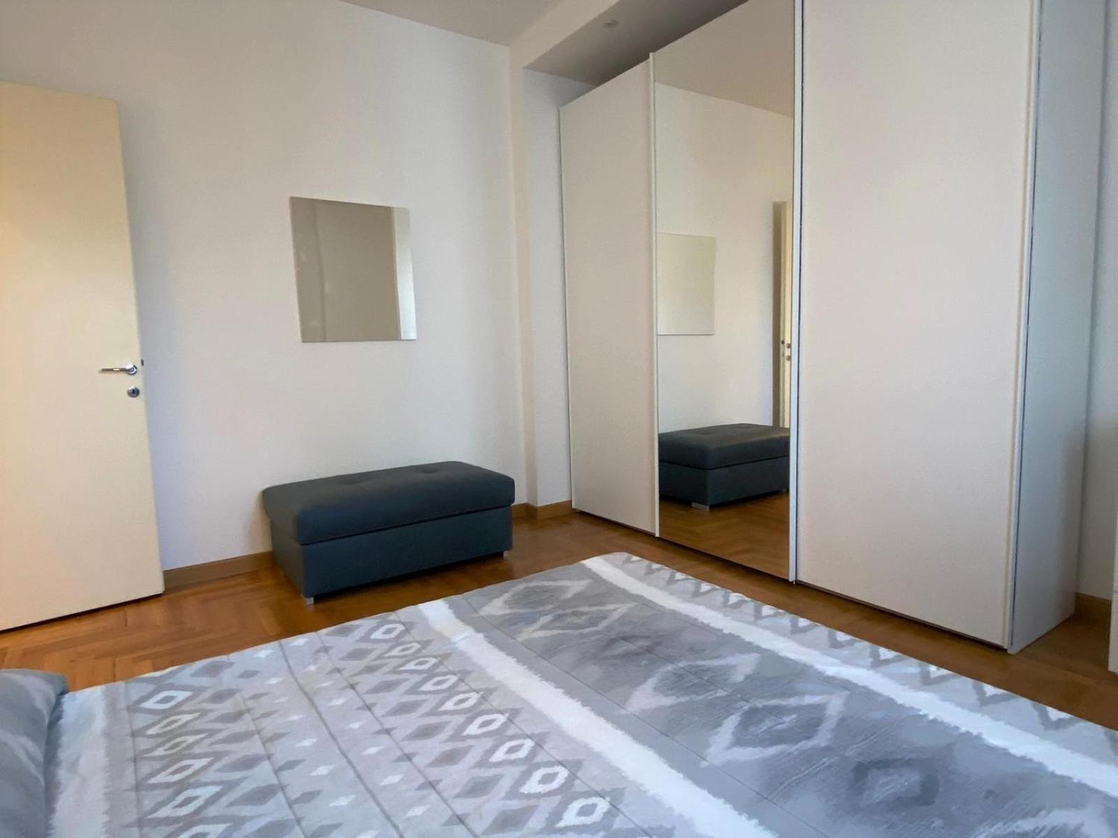 The Little Duck - Modern Apartment With Balcony Côme Esterno foto
